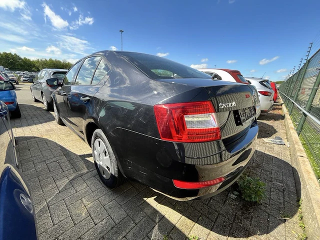 Skoda octavia 1 6 90, 2016 - afbeelding 18 van  22