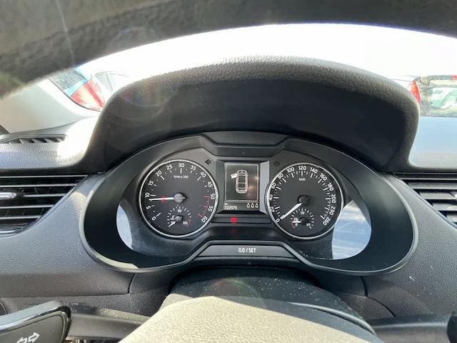 Skoda octavia 1 6 90, 2016 - afbeelding 19 van  22