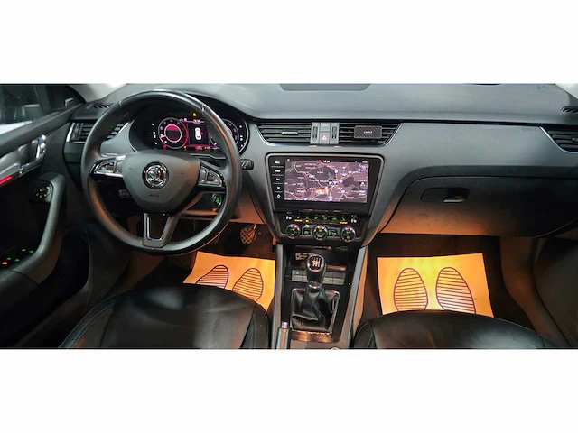 Skoda octavia combi * 2.0 diesel * 150 pk * trekhaak * full options * 2019 - afbeelding 15 van  54