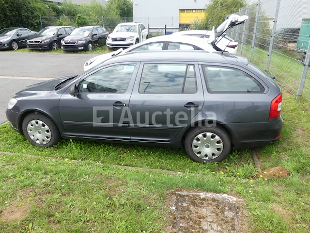 Skoda octavia combi stationwagon (2011-97.803 km) - afbeelding 10 van  36