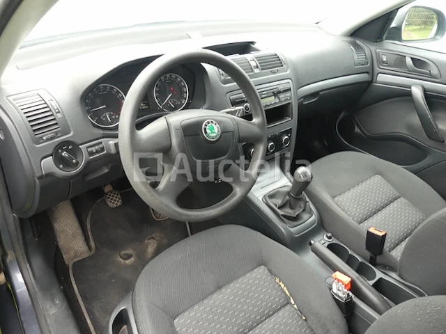 Skoda octavia combi stationwagon (2011-97.803 km) - afbeelding 23 van  36