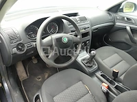 Skoda octavia combi stationwagon (2011-97.803 km) - afbeelding 23 van  36