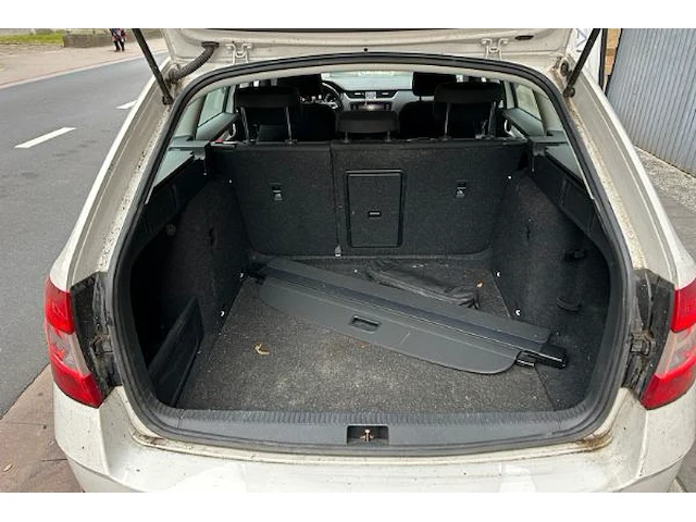 Skoda octavia stationwagen turismo - afbeelding 6 van  20