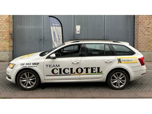 Skoda octavia stationwagen turismo - afbeelding 1 van  20