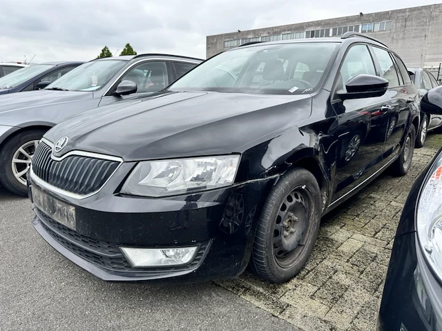 Skoda octavia sw 1.6 cr tdi ambition 110, 2015 - afbeelding 1 van  37