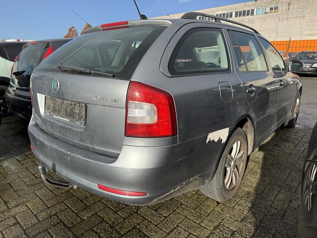 Skoda octavia sw 1.6 cr tdi gtec allure dpf,2012 - afbeelding 23 van  28