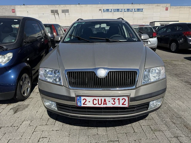 Skoda octavia sw 1.6i ambiente 102, 2006 - afbeelding 2 van  33