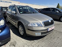 Skoda octavia sw 1.6i ambiente 102, 2006 - afbeelding 3 van  33