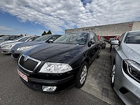 Skoda octavia sw 1.6i ambiente 102,2007 - afbeelding 1 van  28
