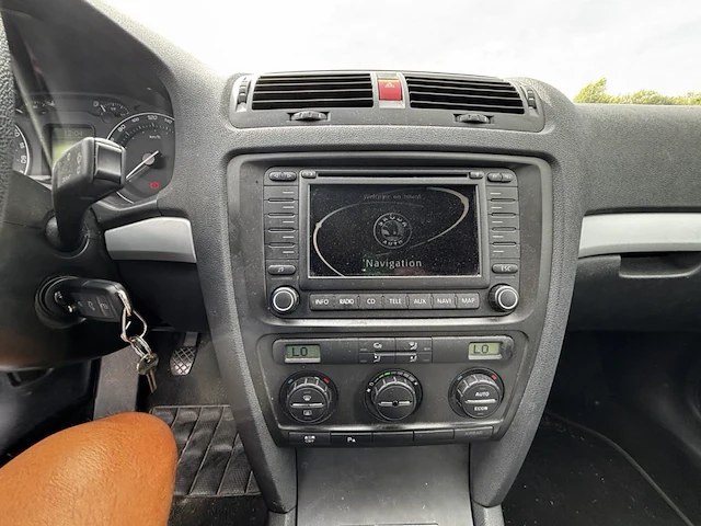 Skoda octavia sw 1.6i ambiente 102,2007 - afbeelding 28 van  28