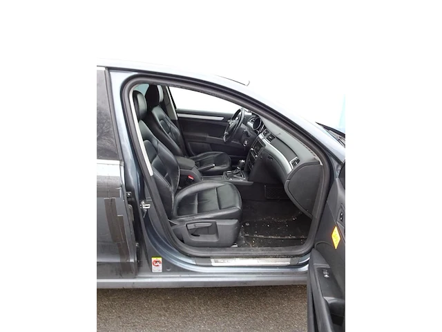 Skoda superb - afbeelding 9 van  23