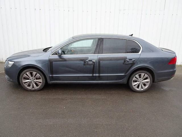 Skoda superb - afbeelding 1 van  23