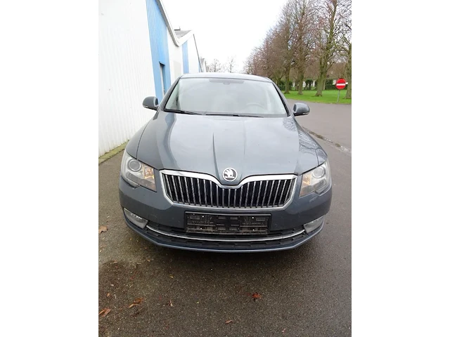 Skoda superb - afbeelding 12 van  23