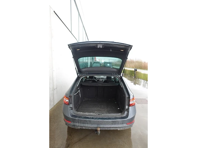 Skoda superb - afbeelding 9 van  24