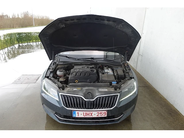Skoda superb - afbeelding 13 van  24