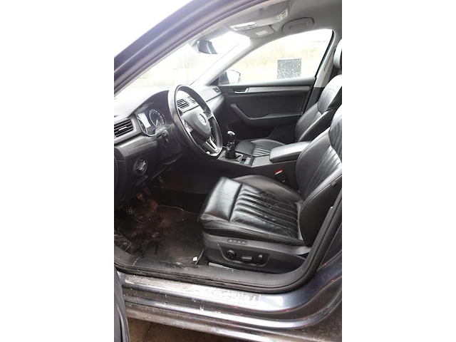 Skoda superb - afbeelding 21 van  24