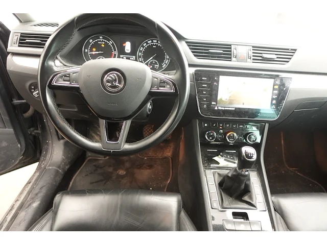 Skoda superb - afbeelding 22 van  24