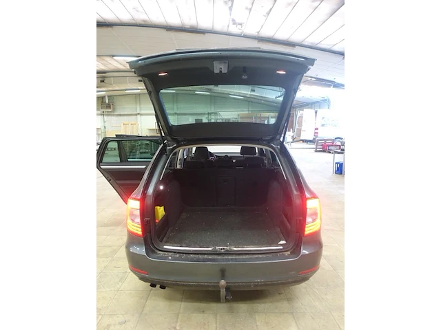 Skoda superb - afbeelding 11 van  28