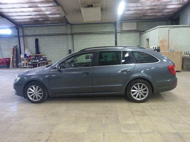 Skoda superb - afbeelding 1 van  28