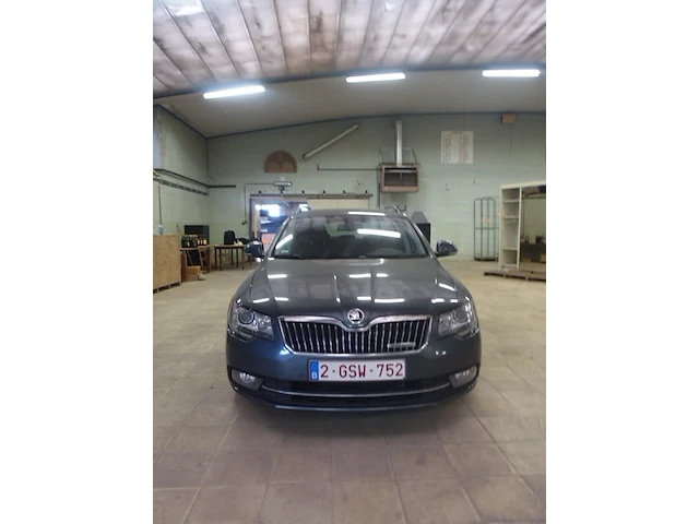 Skoda superb - afbeelding 12 van  28
