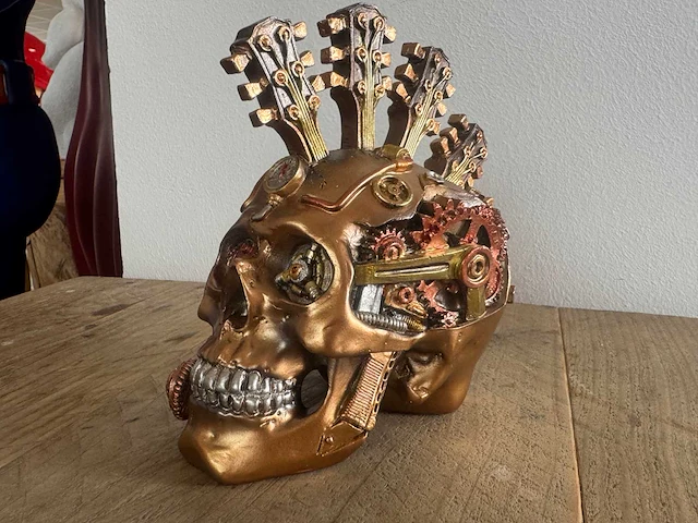 Skull gitaar steampunk h15cm - afbeelding 1 van  3