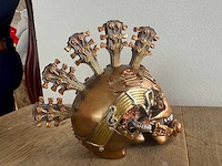 Skull gitaar steampunk h15cm - afbeelding 2 van  3