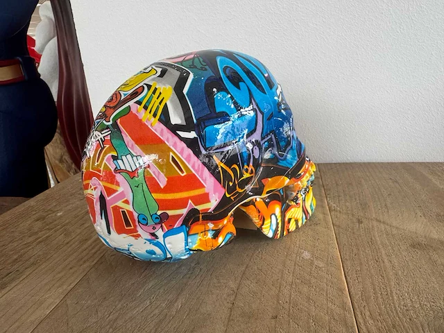 Skull graffiti h15cm - afbeelding 3 van  3