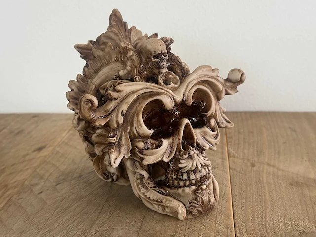 Skull ivoorstructuur full h13,5cm - afbeelding 1 van  3