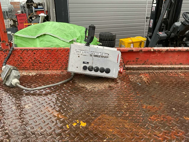 Skyjack hoogwerker - afbeelding 4 van  8