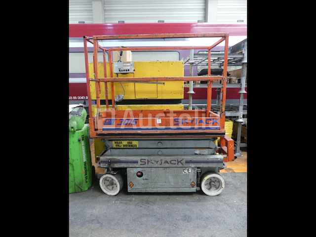 Skyjack sjiii 3015 elektrische schaarhoogwerker - afbeelding 1 van  8