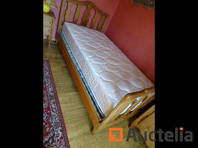 Slaapkamer (1 persoon), archelle, 3 verven, 1 kroonluchter - afbeelding 1 van  15