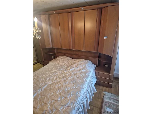 Slaapkamer met 2 kleerkasten - afbeelding 1 van  6