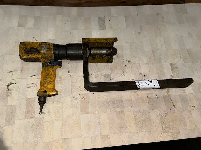 Slagmoersleutel atlas copco op luchtdruk - afbeelding 1 van  4