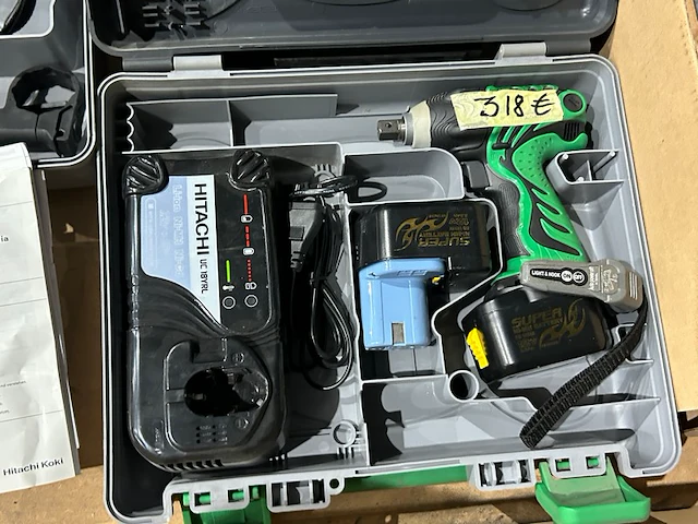 Slagmoersleutel hitachi - afbeelding 1 van  7