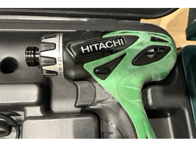 Slagschroefmachine hitachi - afbeelding 3 van  4