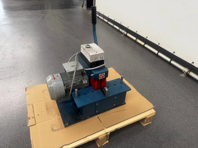 Slangen afkortzaag helmke-plus 3-mot. dor 80s-2a-157 elektrisch - afbeelding 1 van  1