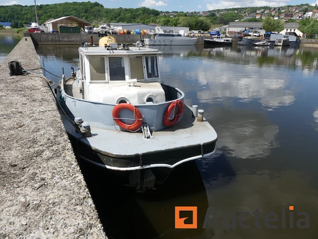 Sleepboot 'hommel' - afbeelding 1 van  15