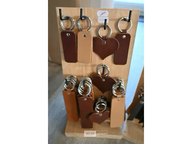 Sleutelhangers met presentatie display - afbeelding 2 van  4
