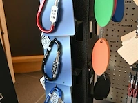 Sleutelhangers met presentatie toren - afbeelding 2 van  4
