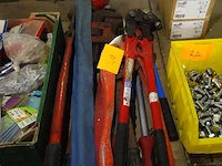 Sleutels en tangen (groot formaat) - afbeelding 1 van  1