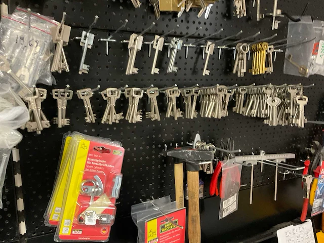 Sleutelvoorraad en accessoires - afbeelding 2 van  15
