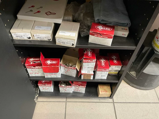 Sleutelvoorraad en accessoires - afbeelding 5 van  15