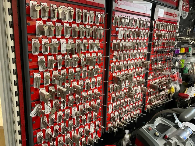 Sleutelvoorraad en accessoires - afbeelding 8 van  15