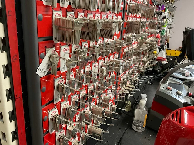Sleutelvoorraad en accessoires - afbeelding 9 van  15