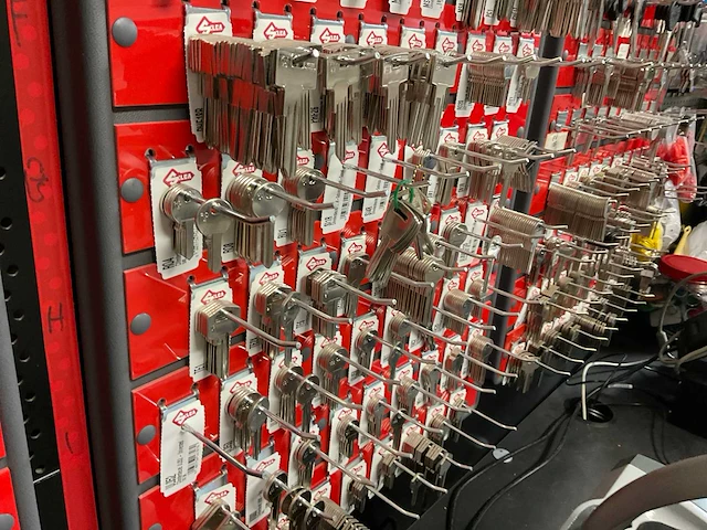 Sleutelvoorraad en accessoires - afbeelding 12 van  15