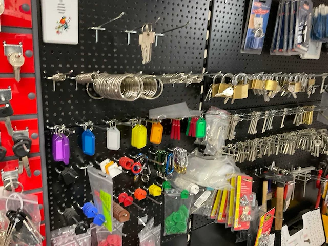 Sleutelvoorraad en accessoires - afbeelding 15 van  15
