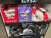 Sloow display gevuld met diverse filters etc. voor sigaretten - afbeelding 4 van  9