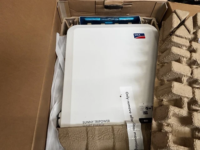 Sma omvormer 6 kw, hybride, driefasig, 2 mppt, geen display, geen wifi - afbeelding 2 van  7
