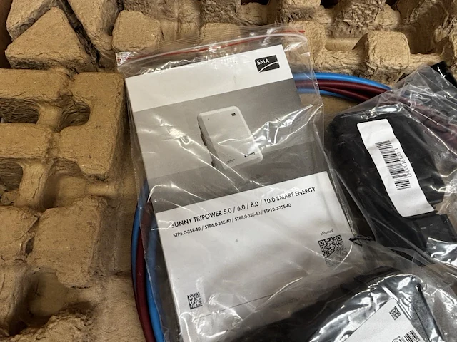 Sma omvormer 6 kw, hybride, driefasig, 2 mppt, geen display, geen wifi - afbeelding 5 van  7