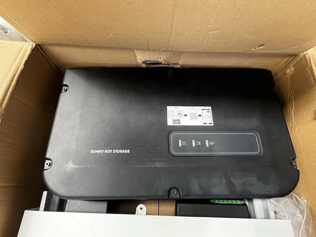 Sma sunny boy storage sbs3.7-10 battery inverter - afbeelding 1 van  2